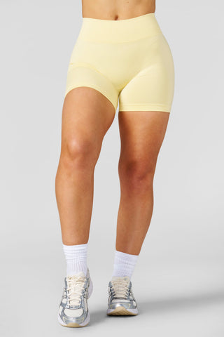 W133 - Curve Seamless Shorts 4.75" - New Colors