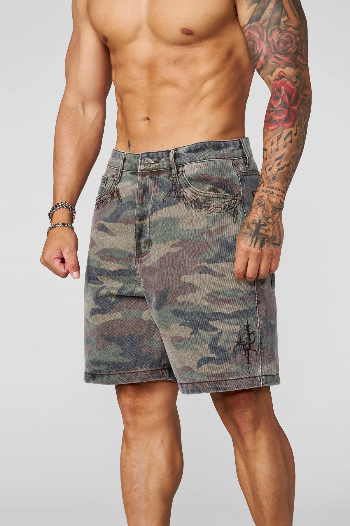 1025 - Phantom Embroidery Jorts