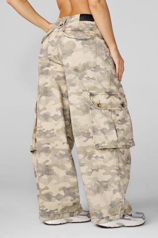 W2231 - Cargo Jean