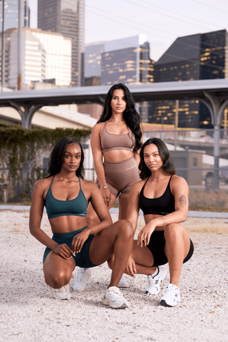 W329 - Core Seamless scoop neck bra