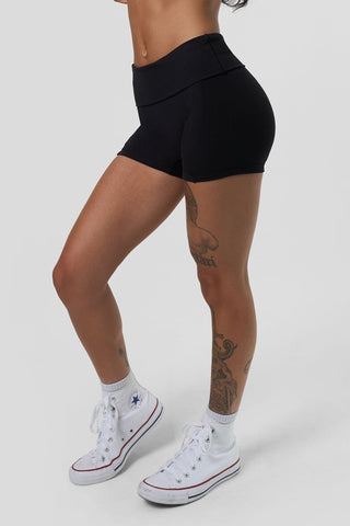 W1148 - Olympia Shorts